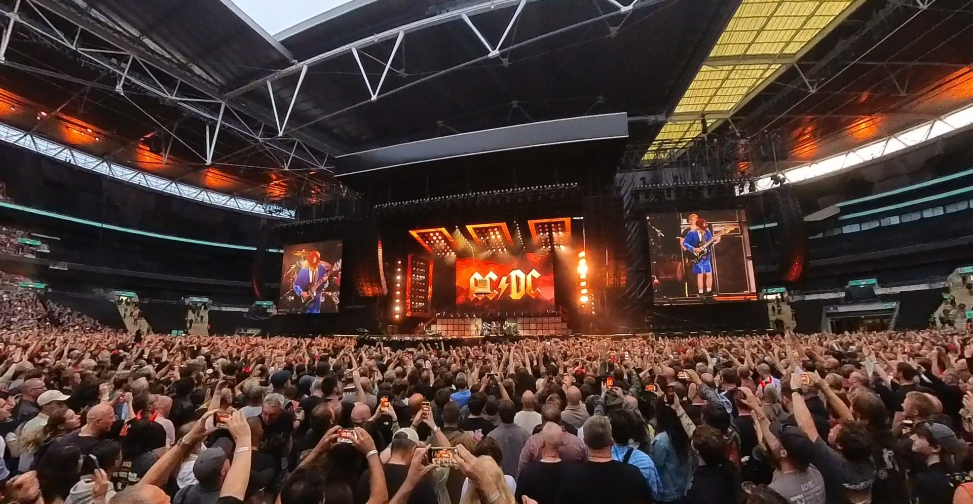 AC/DC | LAS VEGAS & SANTA CLARA